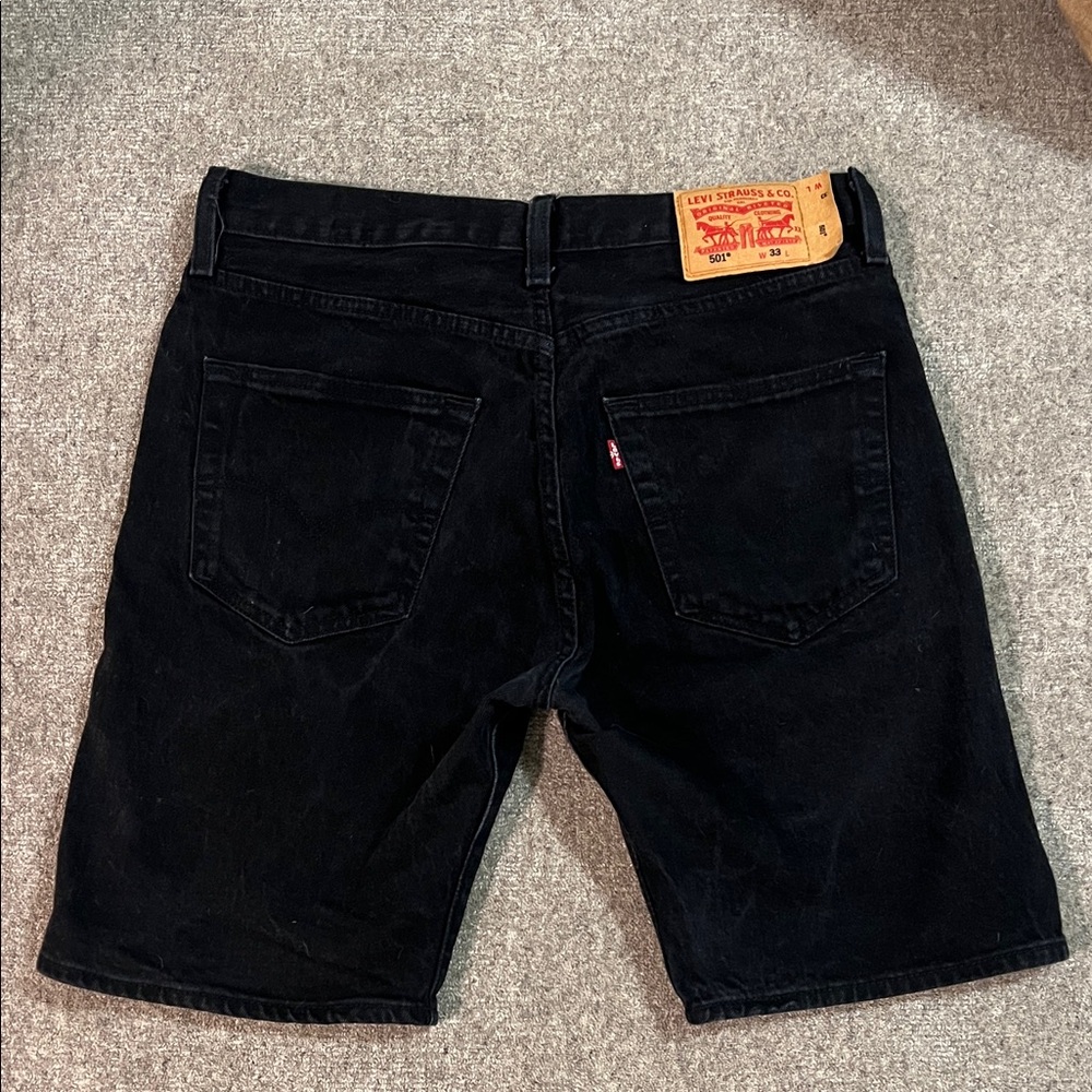 Levi's Men's Dark Denim Shorts Style 501 - Picture 2 of 4